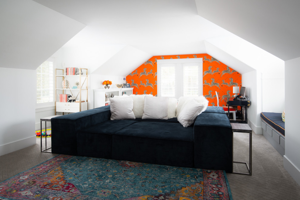 Idées déco pour une chambre d'enfant de 4 à 10 ans éclectique avec un mur orange, moquette, un sol gris et du papier peint.