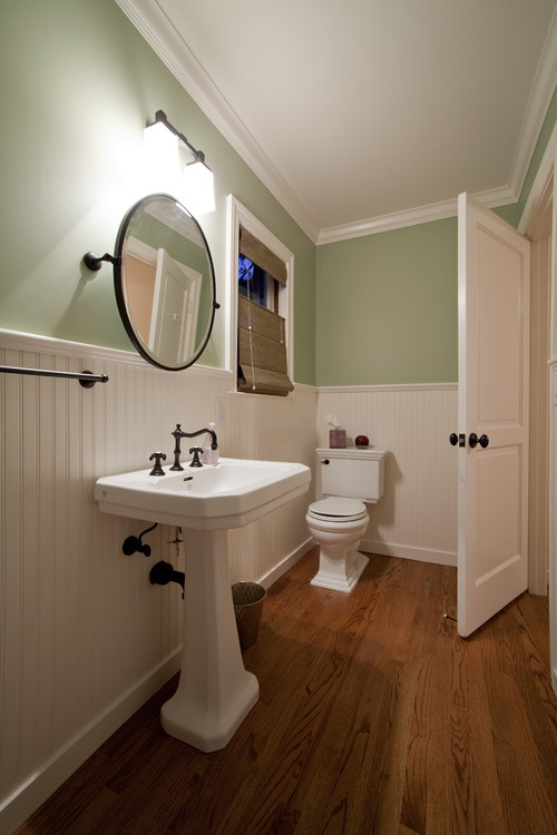 Can I Install Laminate Under A Bathroom, How To Lay Laminate Flooring In A Small Bathroom