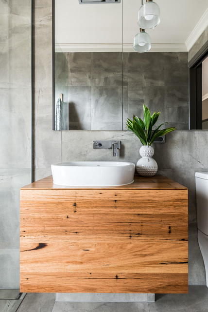 Ashburn Treehouse eclectic-bathroom