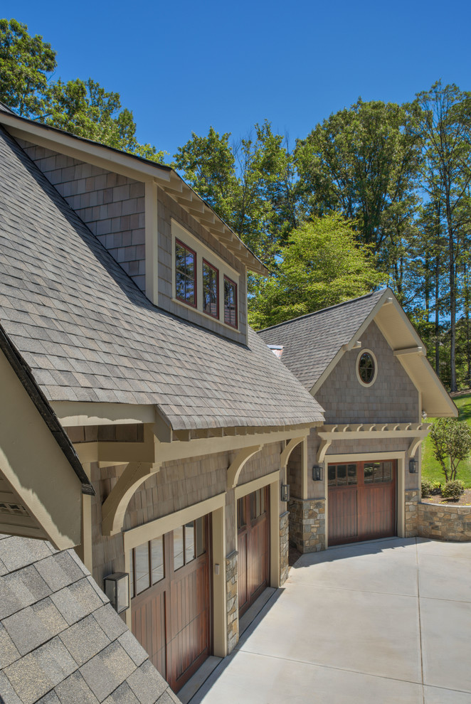 Transitional home design photo in Charlotte