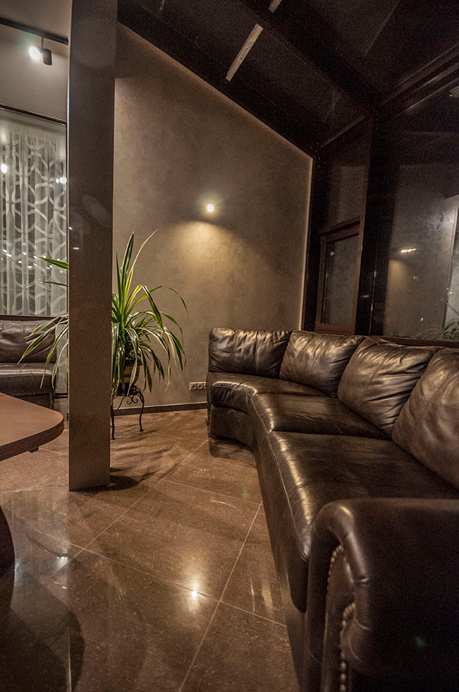 Частная квартира- отделка "Итальянская декоративная краска с эффектом песчаника"