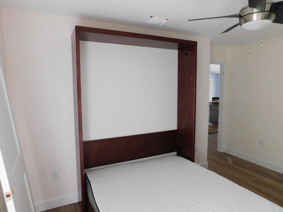 Inspiration for a bedroom remodel in Tampa