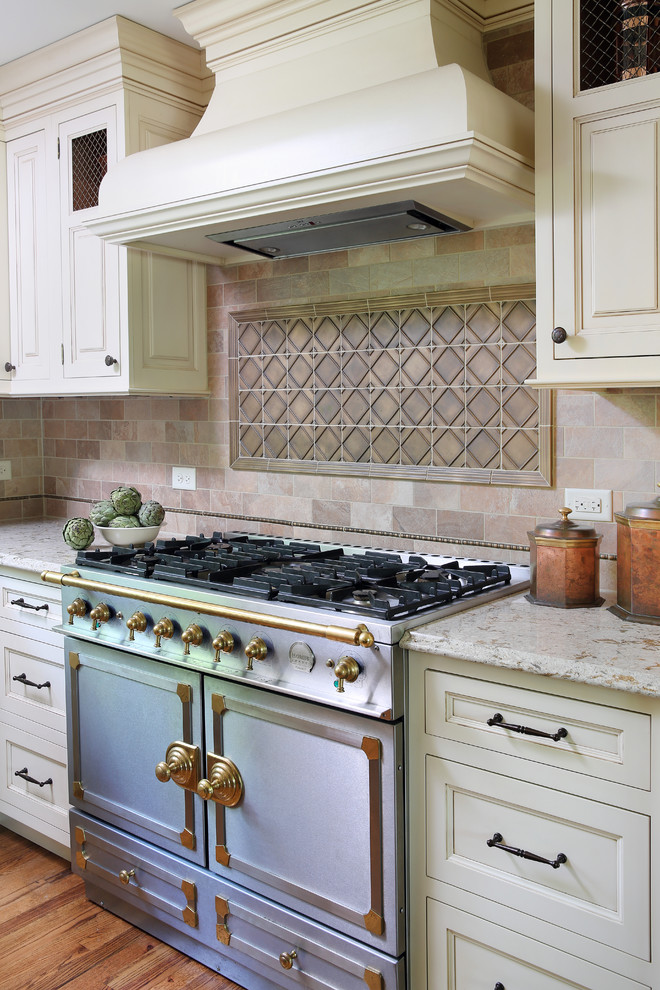 Traditional Kitchen with Mixed Metal Finishes Traditional Kitchen