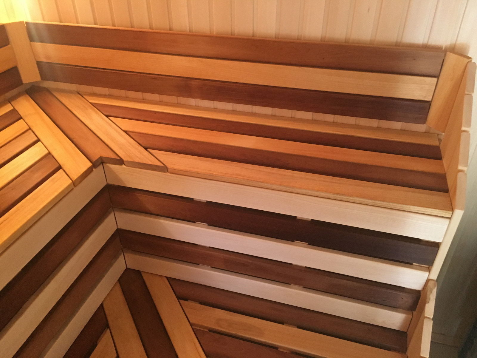 Отделка бани из сруба