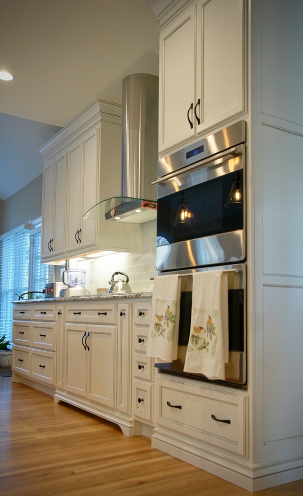 Inspiration for a transitional kitchen remodel in DC Metro