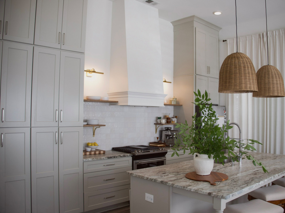 Inspiration for a transitional kitchen remodel in Atlanta