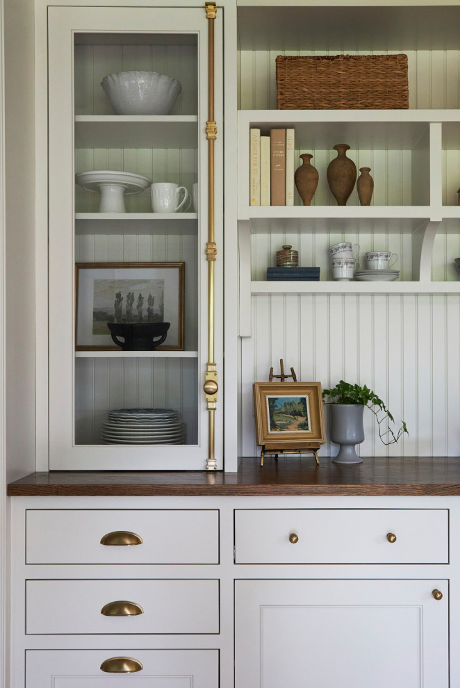 Home design - traditional home design idea in Milwaukee