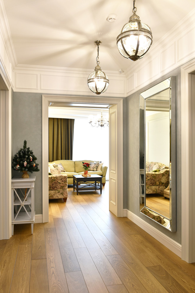 Квартира на Ленинском проспекте. Вид на гостиную из коридора.