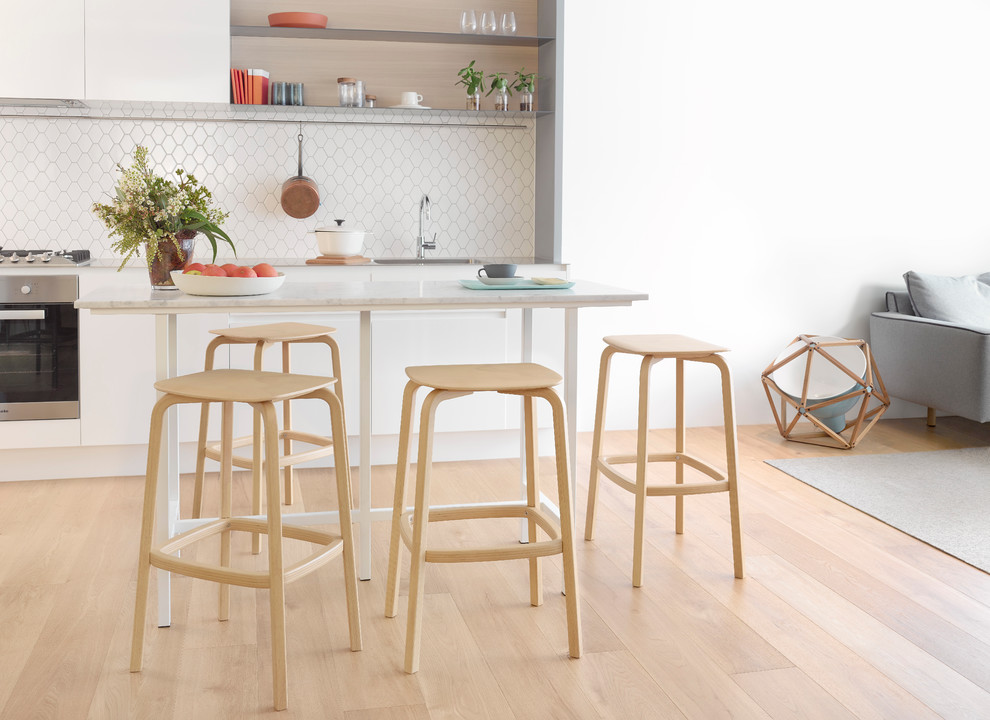 Small contemporary kitchen in Melbourne.
