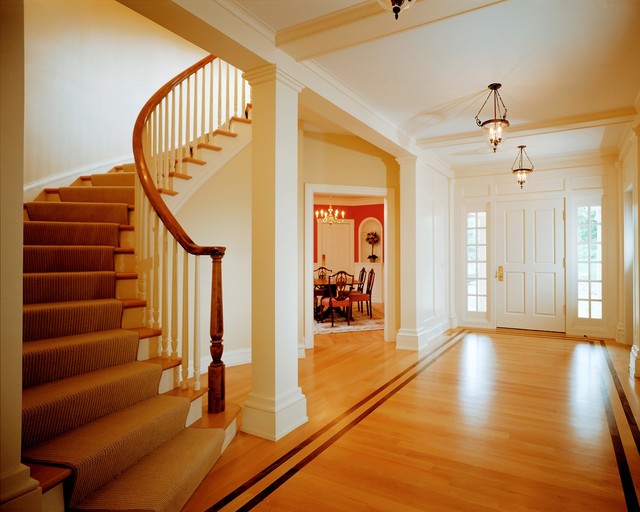 Front Entry Hall clasico-entrada
