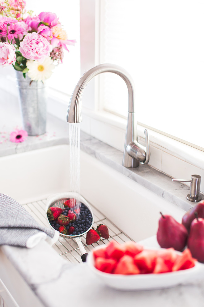 Transitional home design photo in Boston