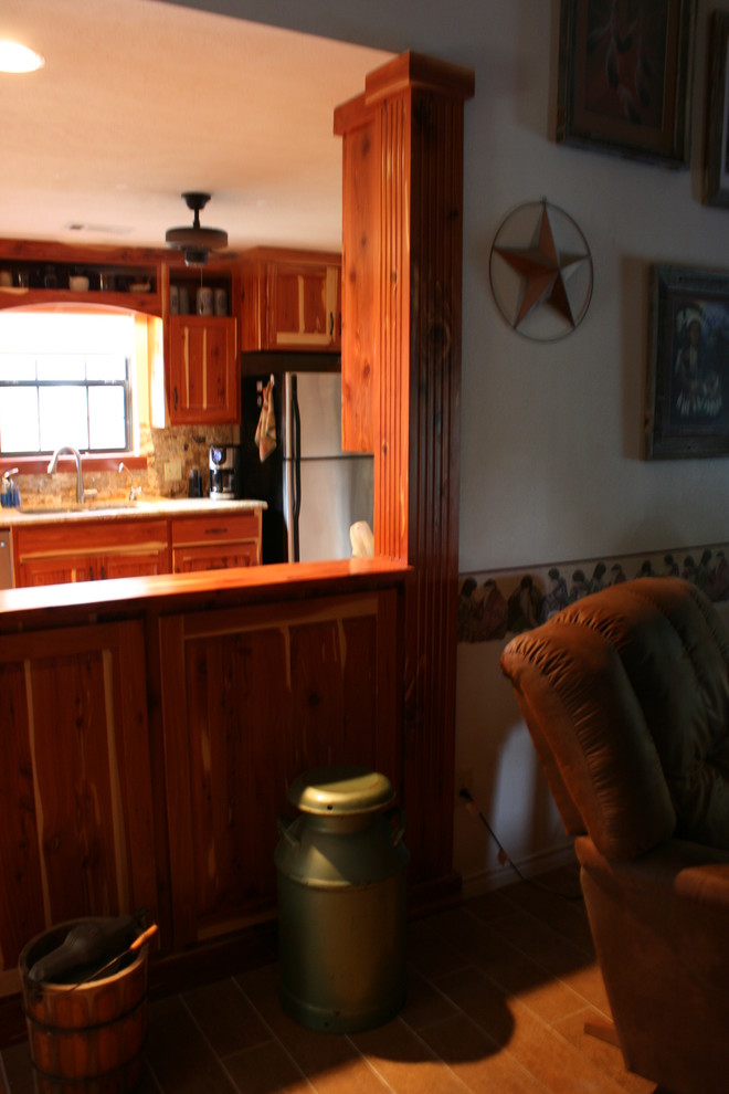 Kitchen - rustic kitchen idea in Austin