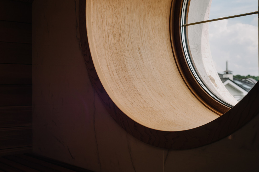 Окно в сауне