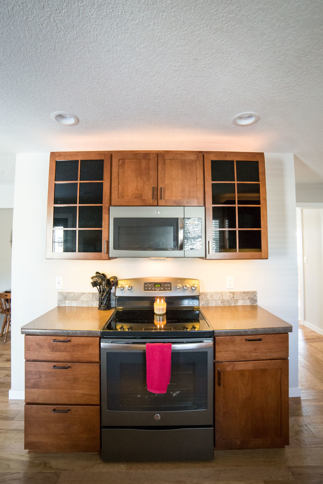 Kitchen - traditional kitchen idea