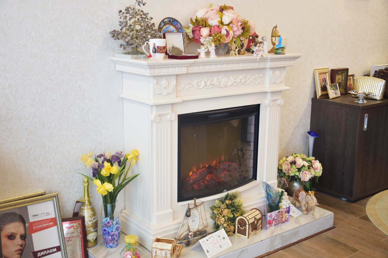 The Royal Cabinet / Королевский кабинет. Реализован