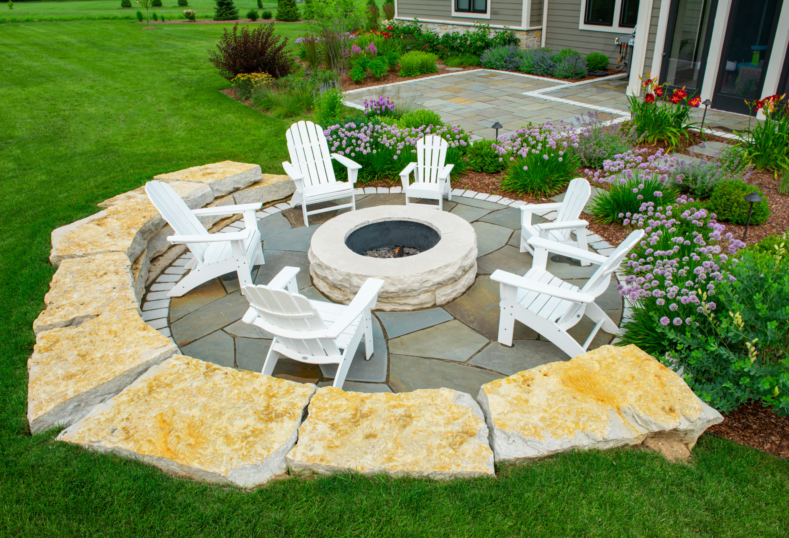 Transitional Fire Ring Patio - Mequon, WI