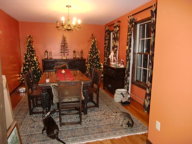 Dining Room to Play room - non-kidsy temporary toy storage