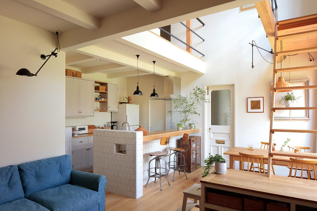 本とともに暮らす家 shabby-chic-style-kueche