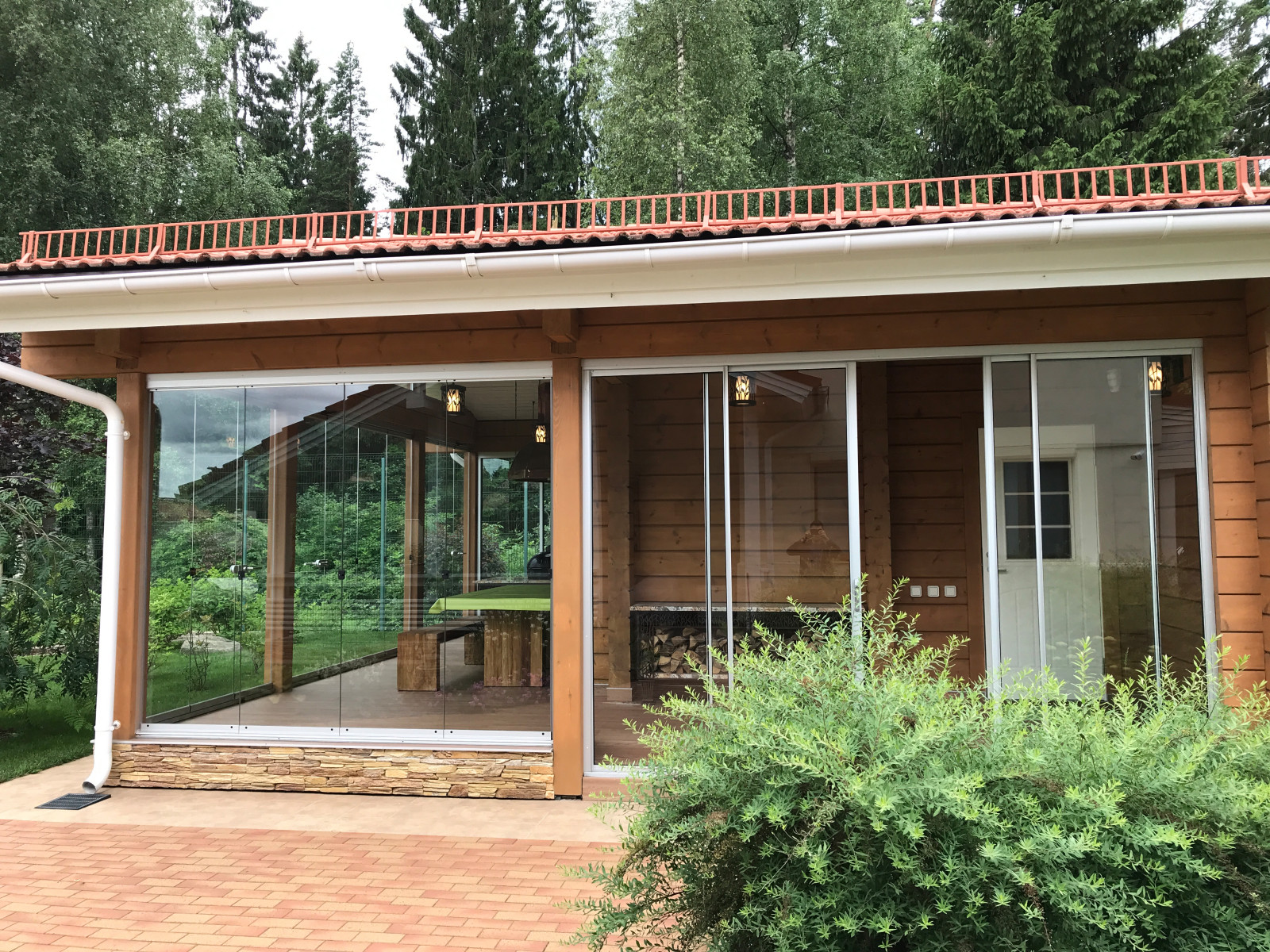 Остекление зоны отдыха в бане