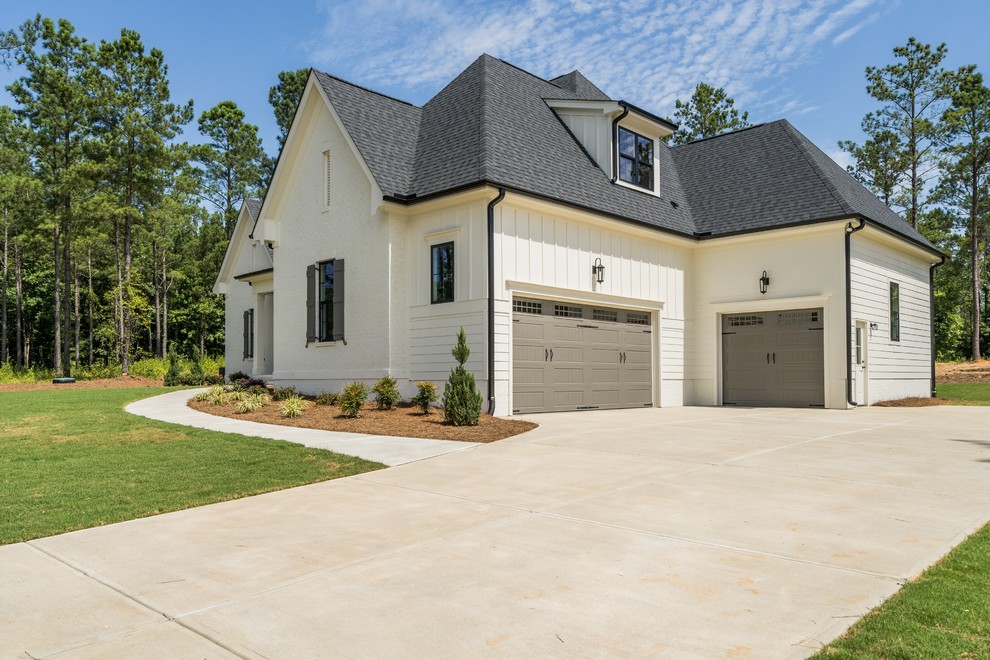 This is an example of a country exterior in Raleigh.