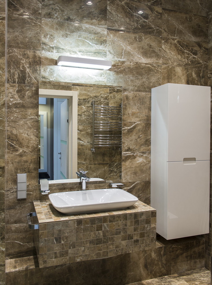 Частная квартира для него