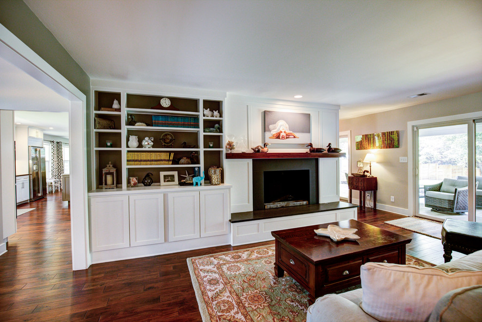 Home design - transitional home design idea