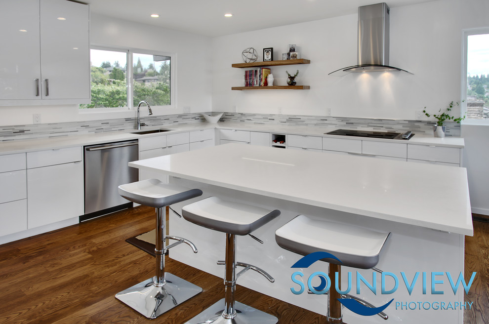 Inspiration for a 1960s kitchen remodel in Seattle