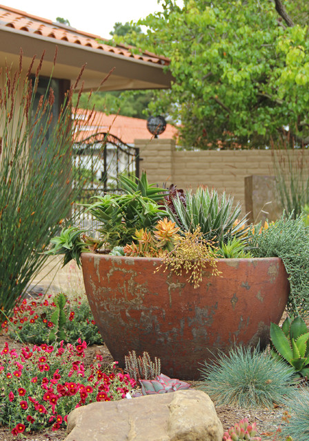 Pottery in the Garden - Contemporary - Landscape - Seattle - by Bliss Garden Design on Bliss Garden Design
 id=81380