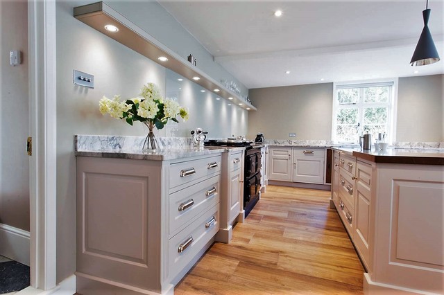 Handmade Bespoke Kitchen - Pentlow 'Grand' klassisk-koek