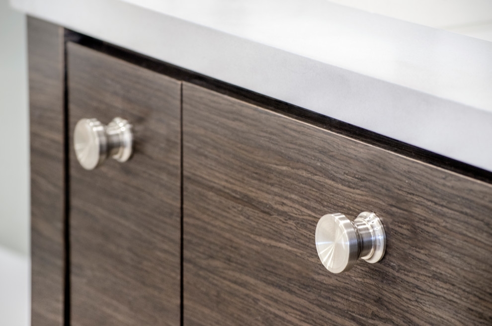 Home design - transitional home design idea in Vancouver