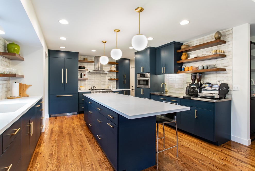 Kitchen - transitional kitchen idea in Minneapolis