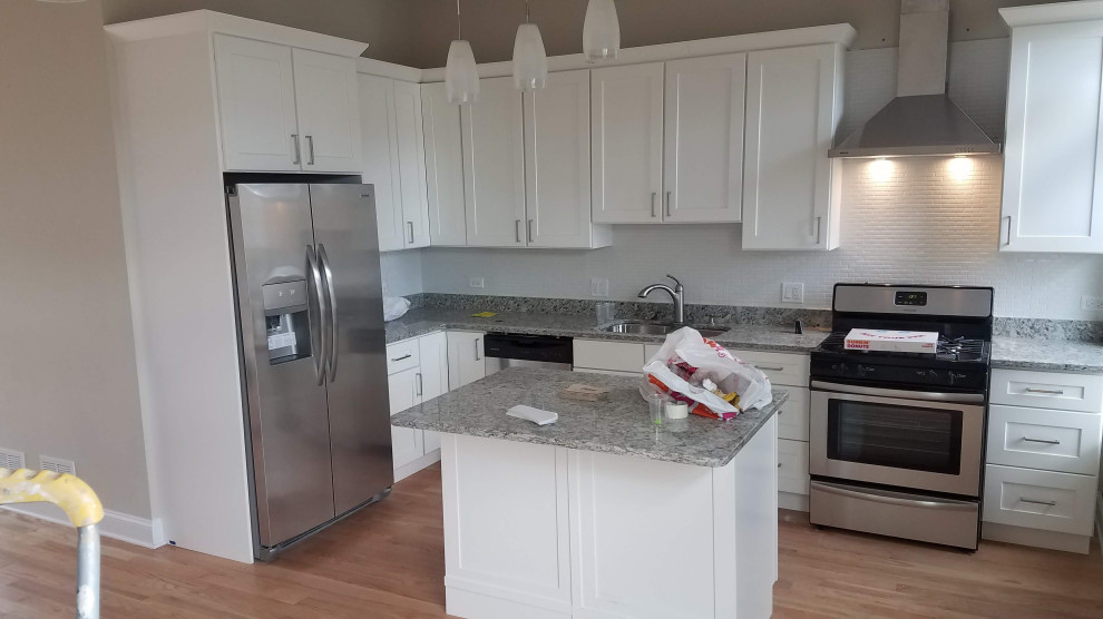 Inspiration for a transitional kitchen remodel in Chicago