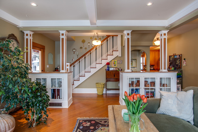 Rollercoaster Rd, Peshastin country-living-room