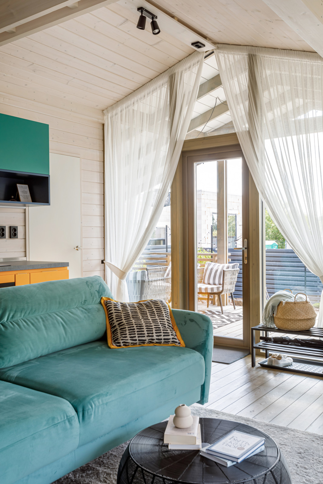 Подмосковный дубльдом