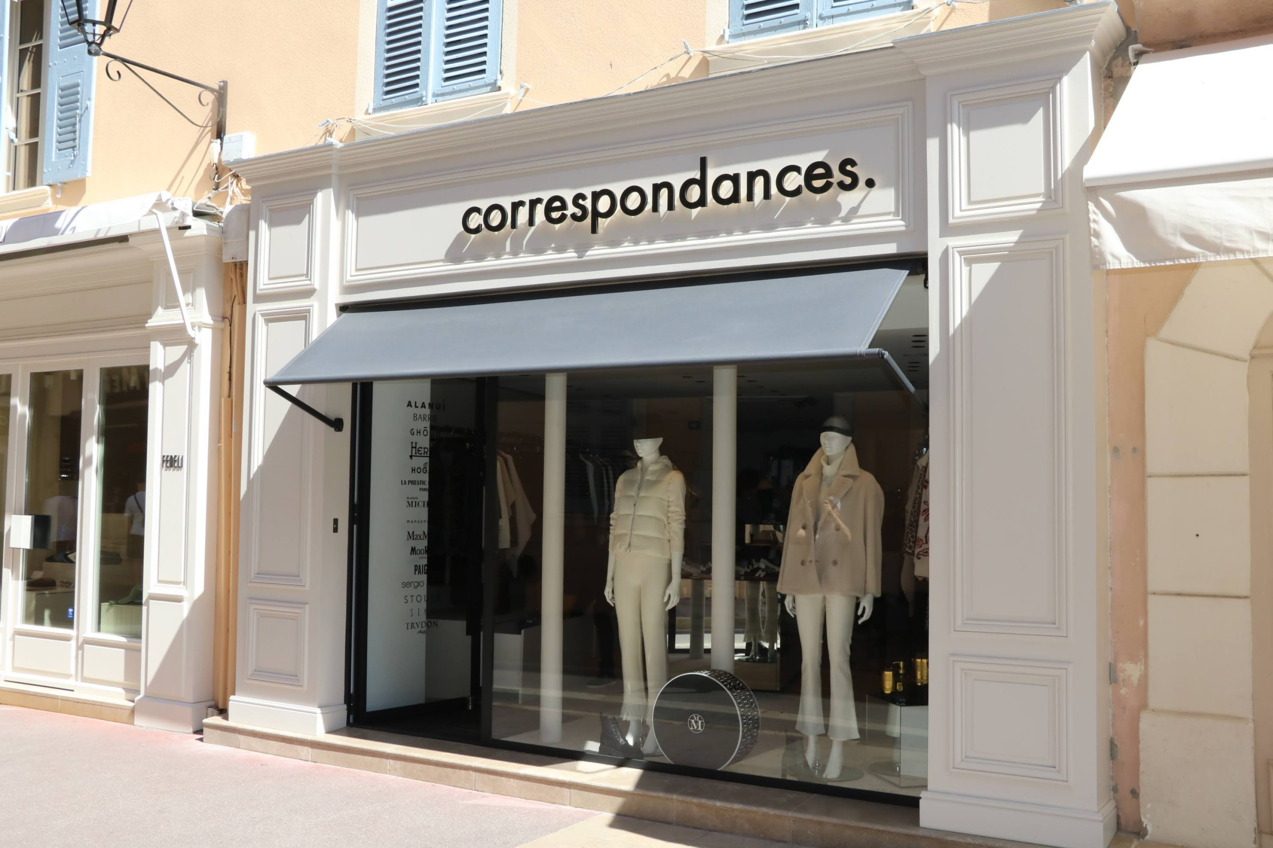 Menuiserie d'une boutique à St Tropez