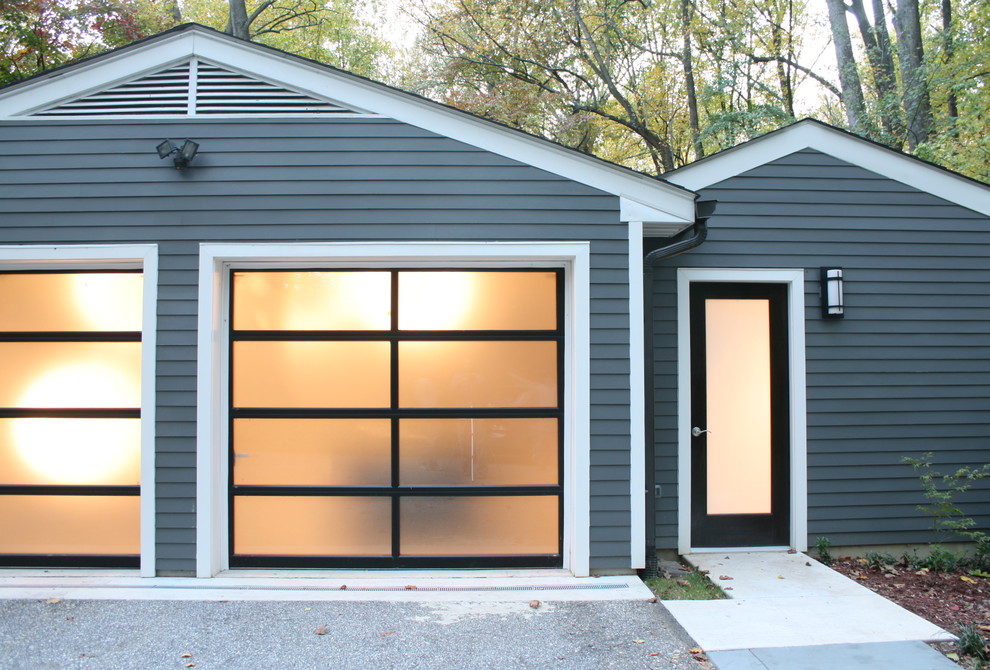 This is an example of a mid-sized transitional detached two-car garage in Baltimore.