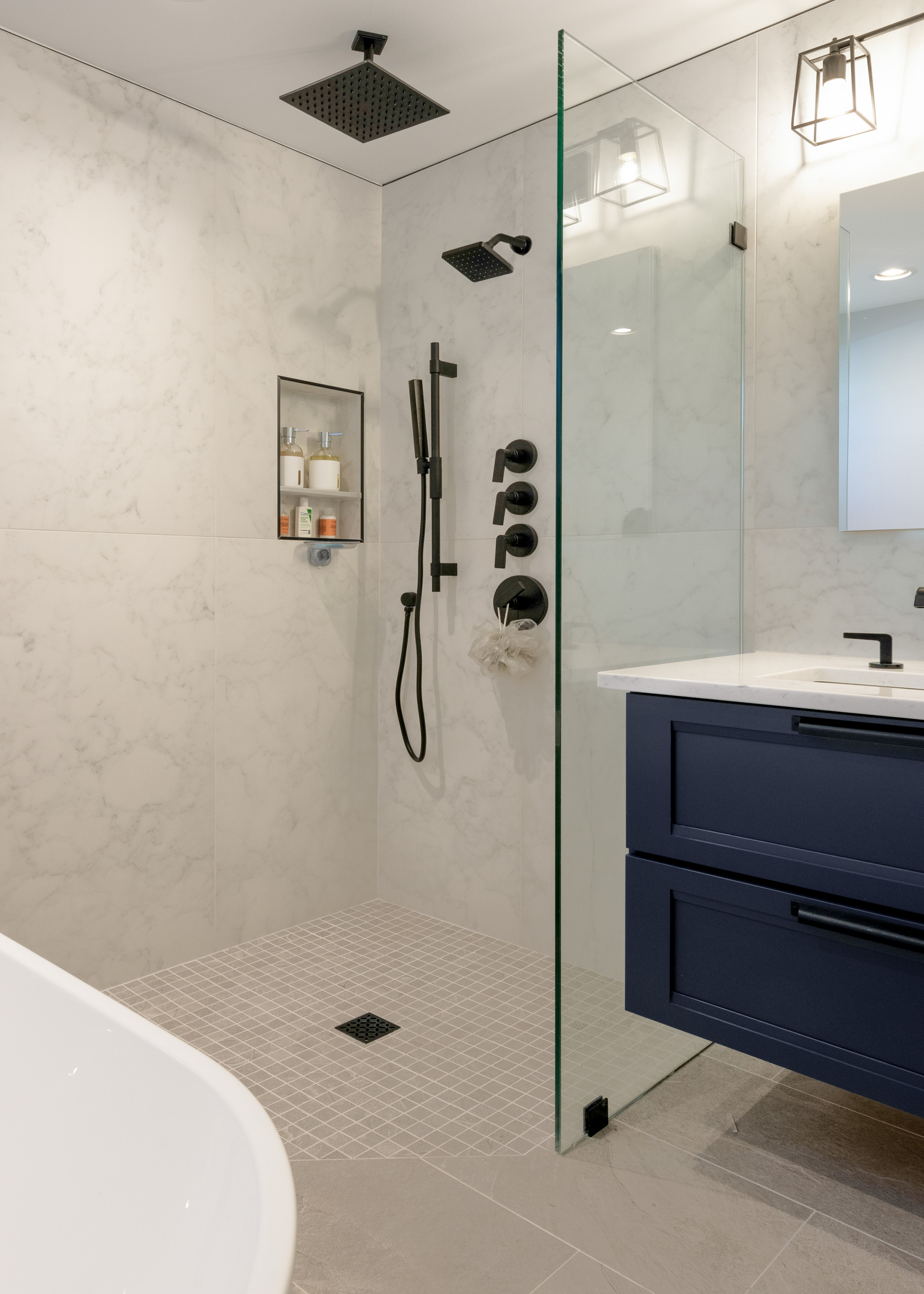 BIG BATH/Small Space