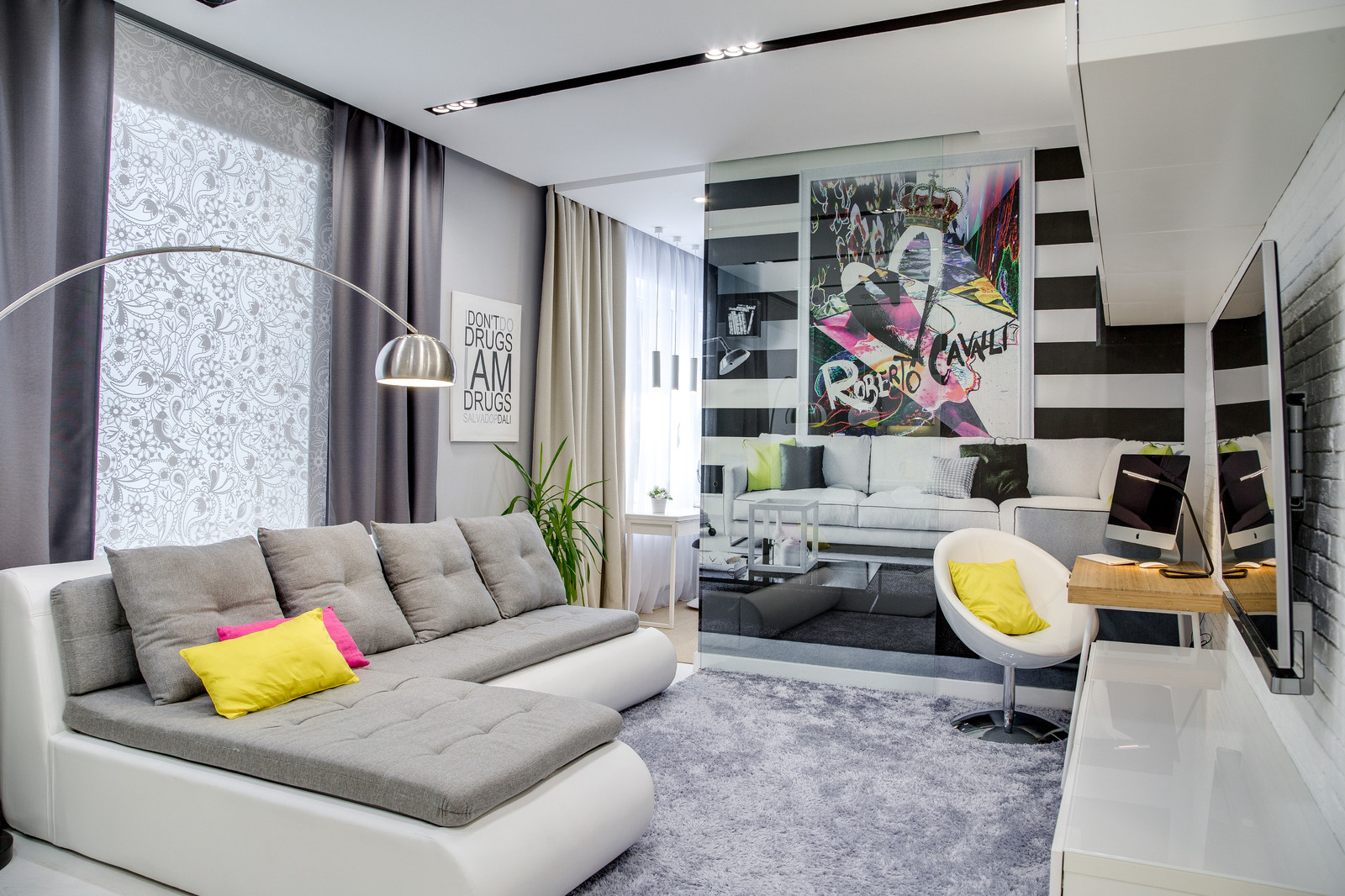 СТИРАЯ ГРАНИЦЫ