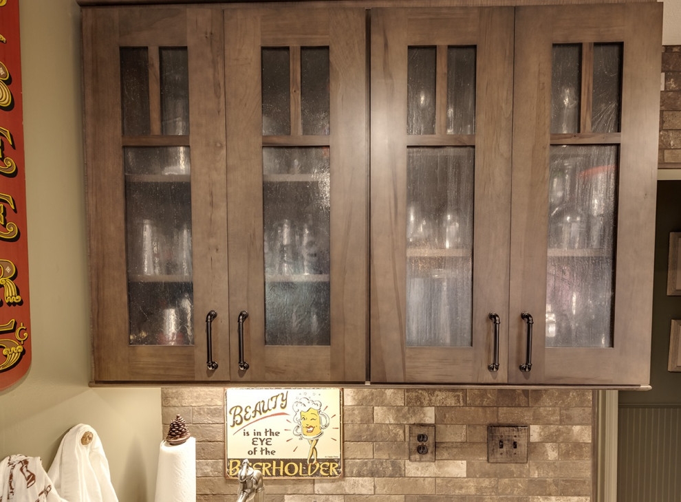 Home design - rustic home design idea in St Louis