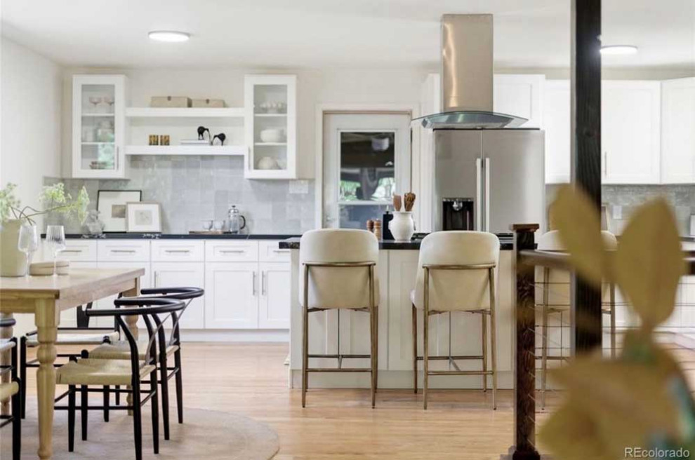 Kitchen - kitchen idea in Denver