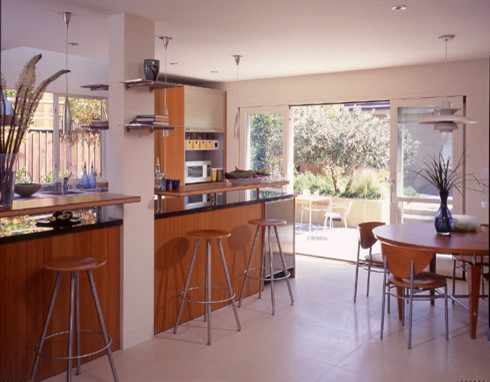 Kitchen - modern kitchen idea in San Francisco