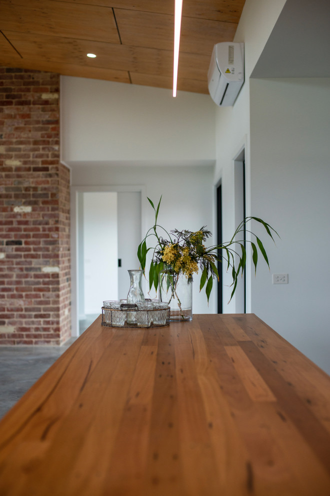 This is an example of an industrial kitchen in Melbourne.