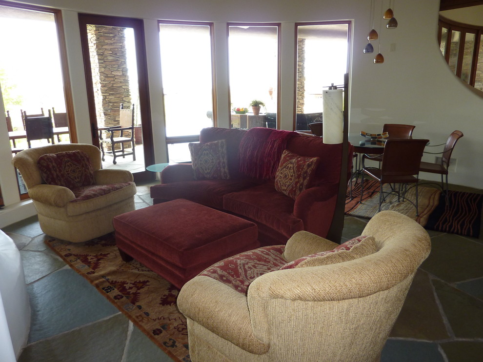 Inspiration for a transitional home design remodel in Orange County