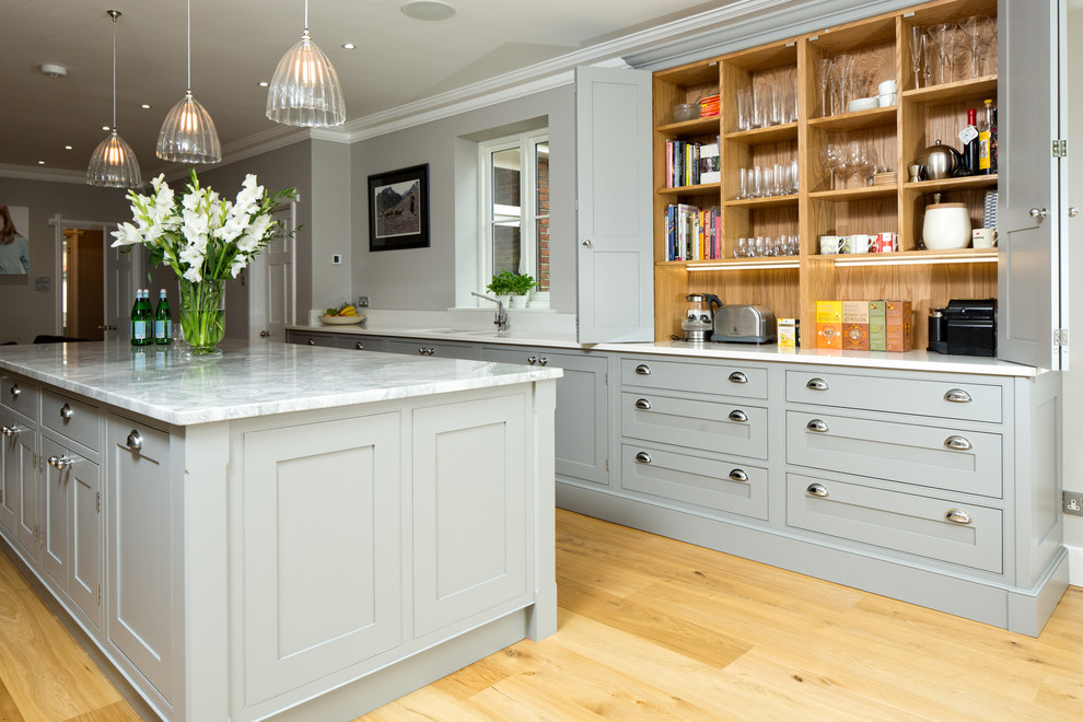 This is an example of a contemporary kitchen in Berkshire.