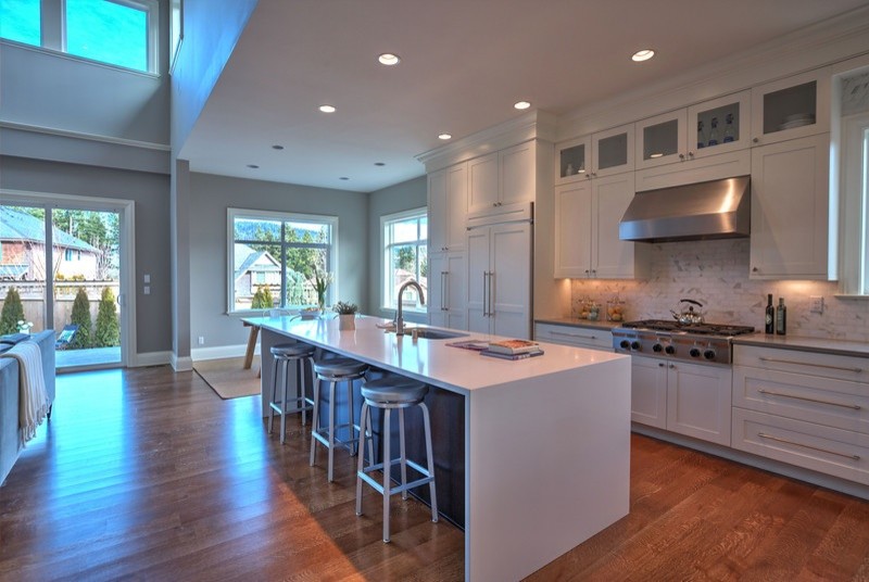 Transitional kitchen photo in Seattle