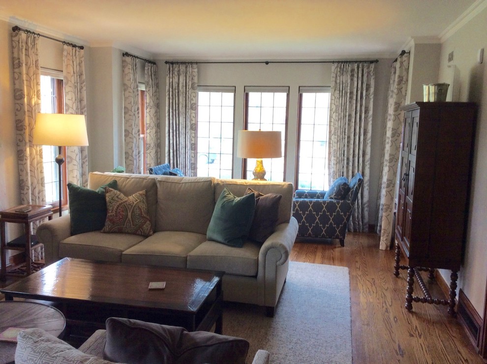 Inspiration for a transitional home design remodel in Phoenix
