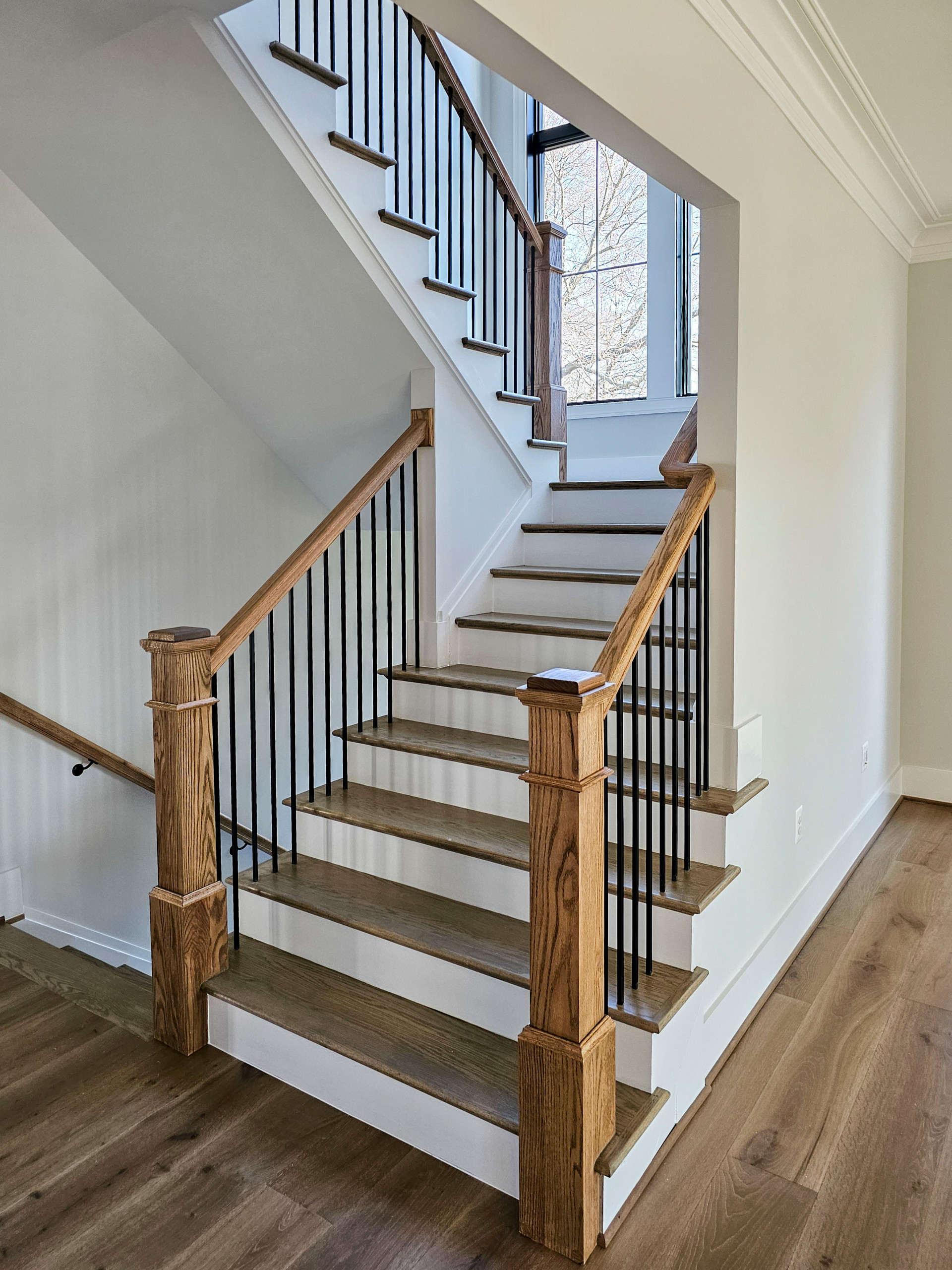 105_Modern and Bold U-Shaped Staircase, Vienna VA 22180