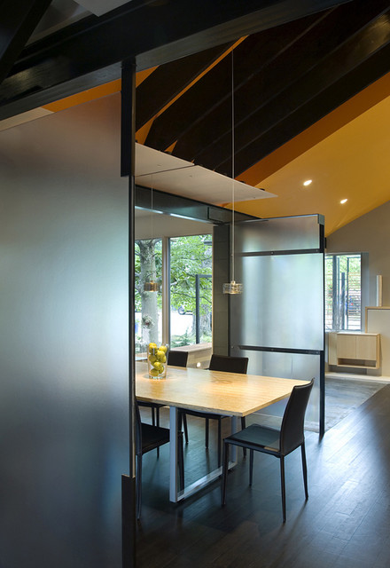 Q Place modern-esszimmer