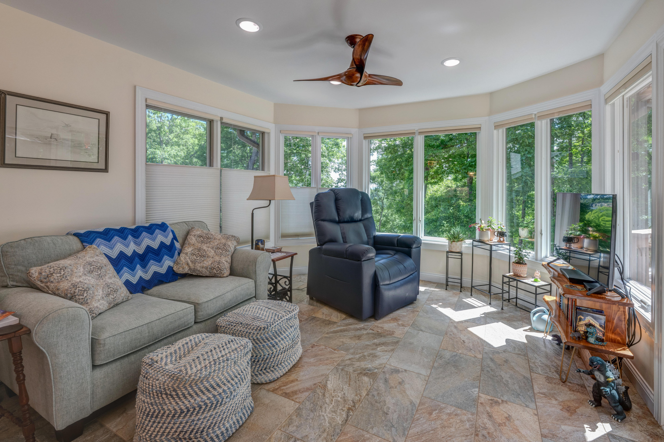 136 Lynhurst Drive - Kitchen