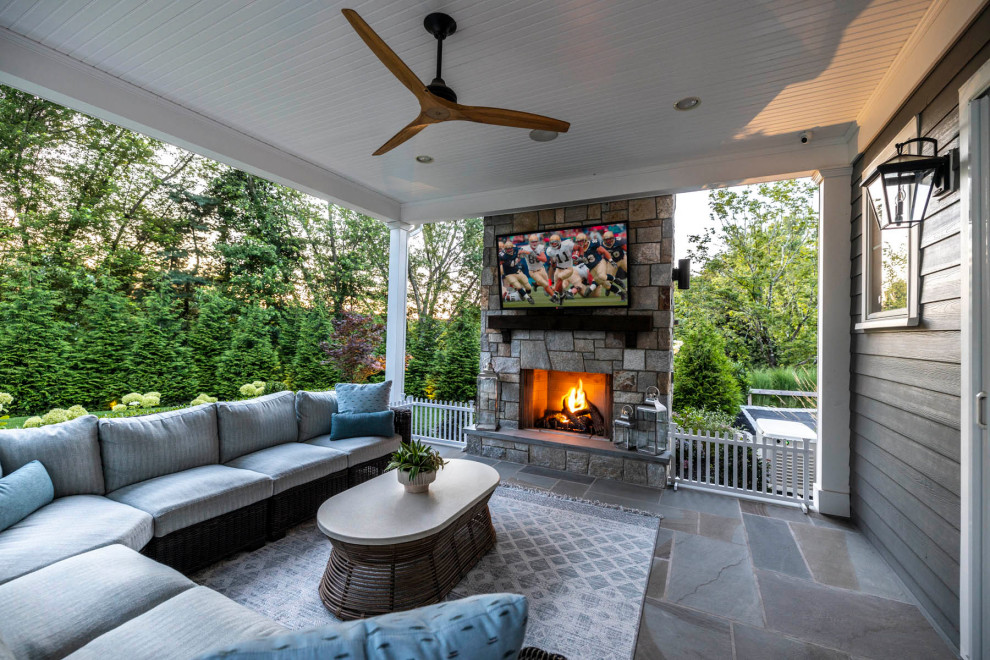 Example of a minimalist patio design in New York